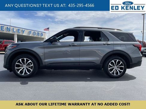 Used 2025 Ford Explorer ST-Line AWD/4WD image 2