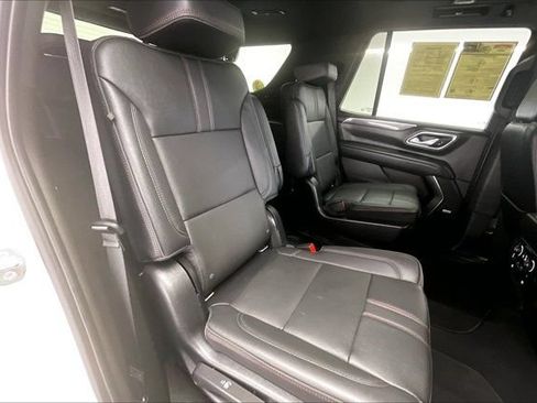 Used 2022 Chevrolet Tahoe RST w/ Luxury Package AWD/4WD image 18
