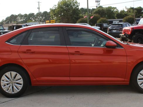 Used 2019 Volkswagen Jetta S image 6