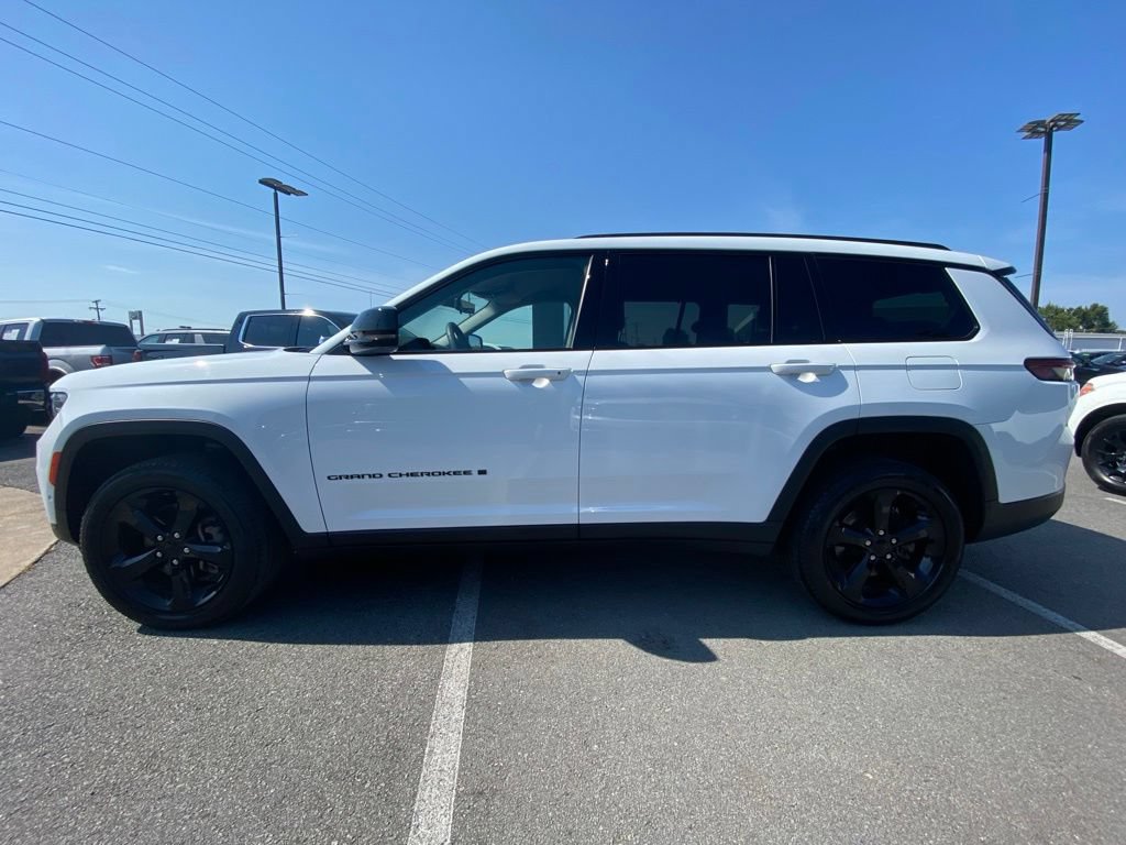 Used 2023 Jeep Grand Cherokee L Limited w/ Luxury Tech Group II AWD/4WD image 4