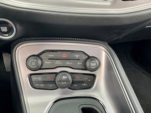 Used 2023 Dodge Challenger GT w/ Performance Handling Group image 33