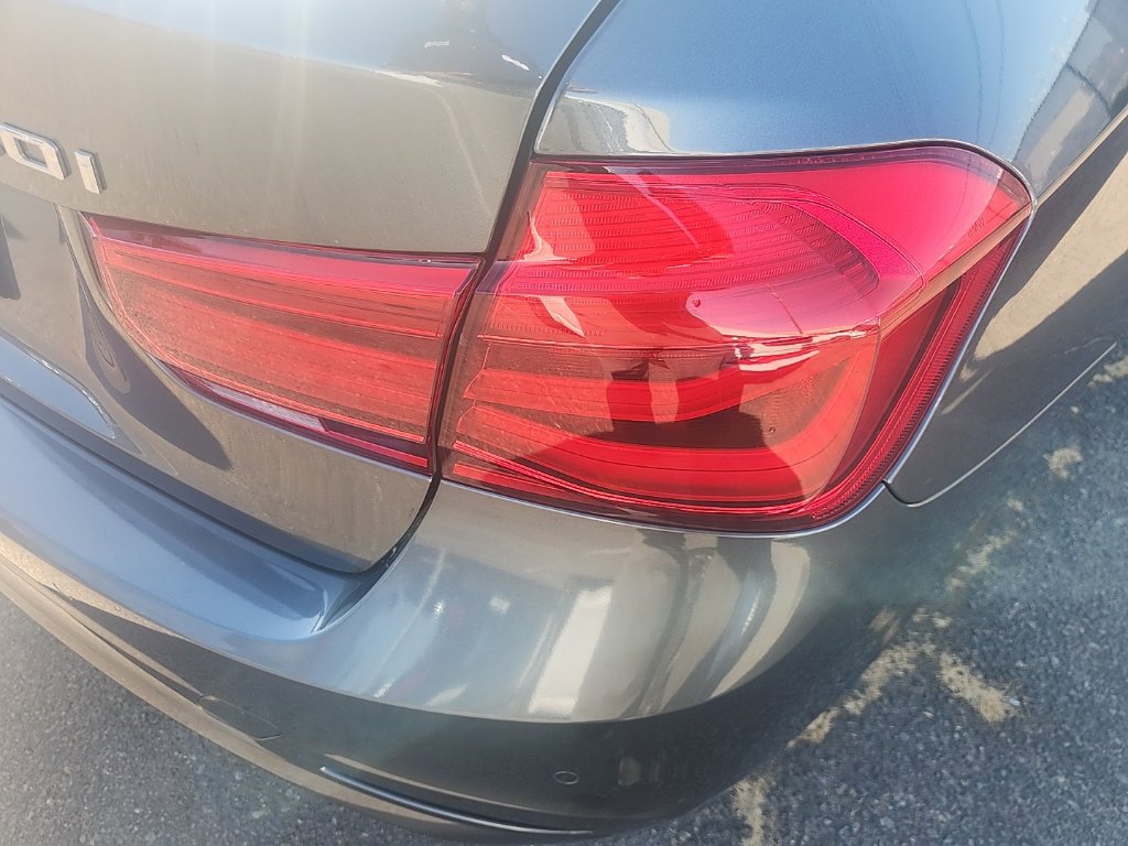 Used 2016 BMW 320i Sedan RWD image 14