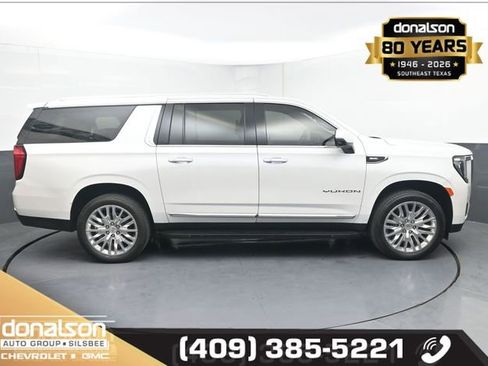 Used 2024 GMC Yukon XL SLT w/ SLT Luxury Package image 2