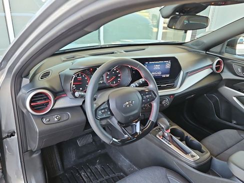 Used 2024 Chevrolet Trax RS FWD image 10