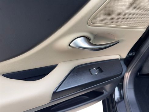 Used 2021 Lexus ES 250 w/ Premium Package image 38