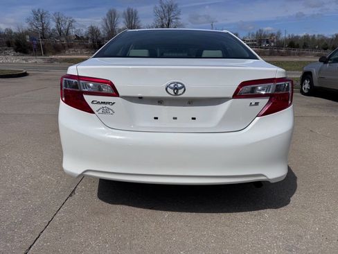 Used 2014 Toyota Camry LE image 7