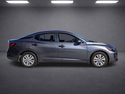 Used 2025 Nissan Sentra S image 3