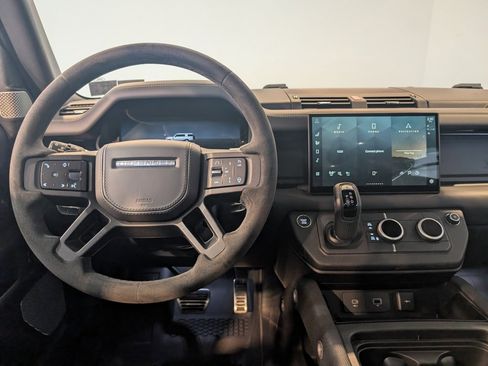 Used 2024 Land Rover Defender 130 V8 image 16