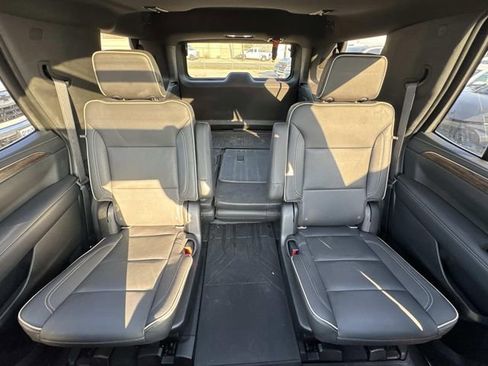 Used 2021 Chevrolet Tahoe Premier w/ Premium Package image 52