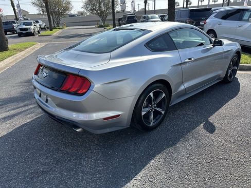 Used 2020 Ford Mustang Coupe image 6