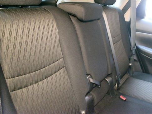 Used 2017 Nissan Rogue SV AWD/4WD image 13
