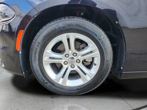 Used 2021 Dodge Charger SXT w/ Leather Interior Group image 27