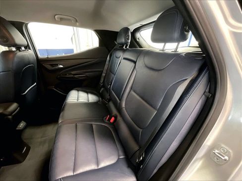 Used 2023 Chevrolet Bolt EUV Premier FWD image 15