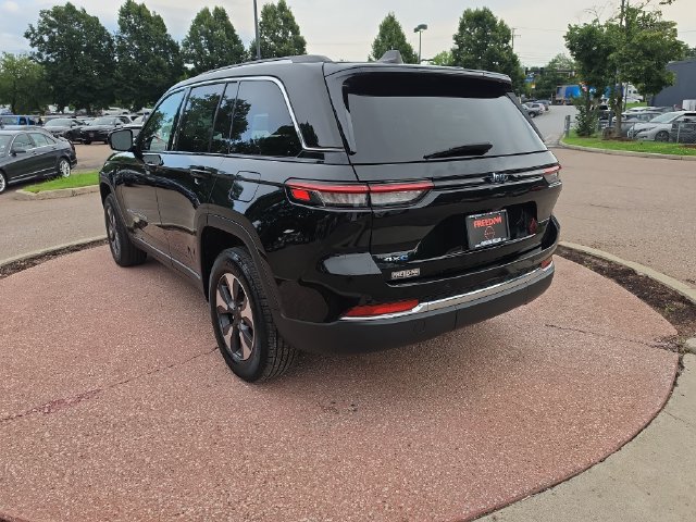Used 2023 Jeep Grand Cherokee 4WD 4xe image 3