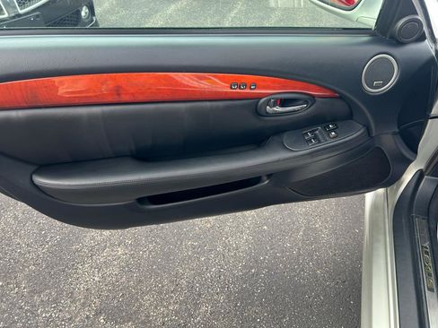 Used 2002 Lexus SC 430 Convertible image 10