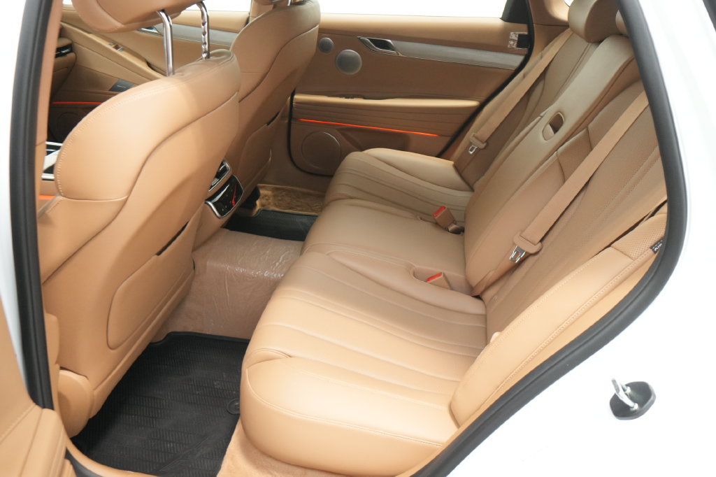 Used 2025 Genesis G80 2.5T Advanced AWD/4WD image 24
