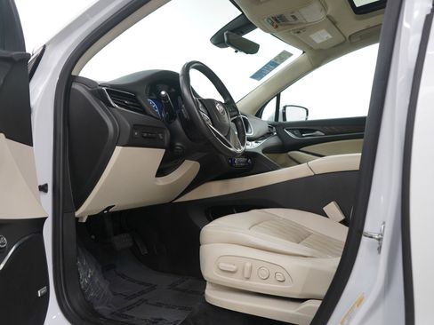 Used 2023 Buick Enclave Avenir image 22