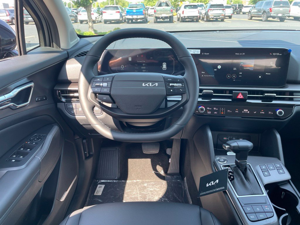 New 2026 Kia Sportage SX FWD image 13