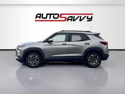 Used 2025 Chevrolet TrailBlazer LT image 4