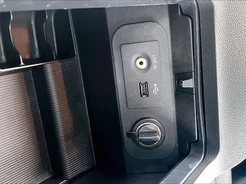 Used 2015 Ford Mustang V6 image 16