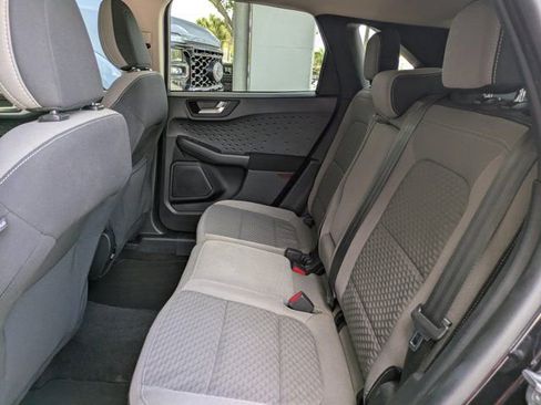 Used 2020 Ford Escape SE FWD image 13
