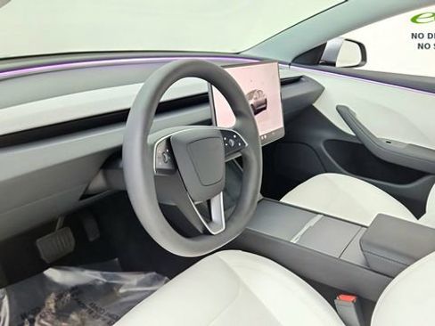 Used 2025 Tesla Model 3 RWD image 18