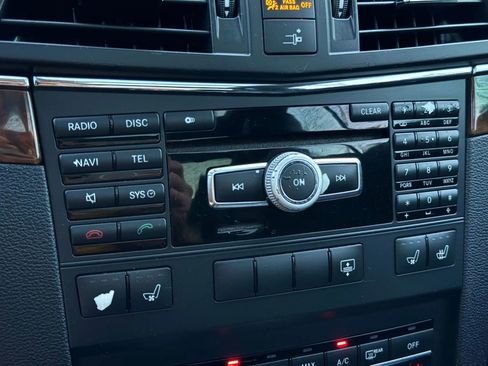 Used 2012 Mercedes-Benz E 350 E 350 Coupe 2D image 35