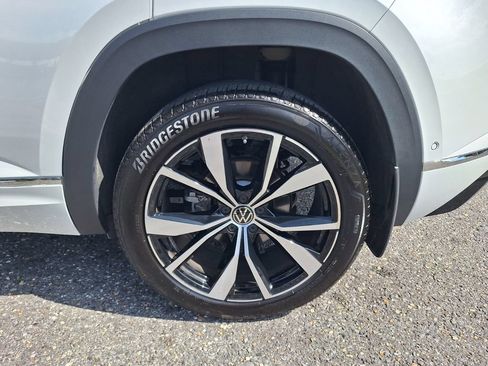 Used 2026 Volkswagen Atlas Cross Sport SEL Premium R-Line AWD/4WD image 21