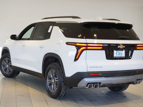 New 2026 Chevrolet Traverse LT image 7