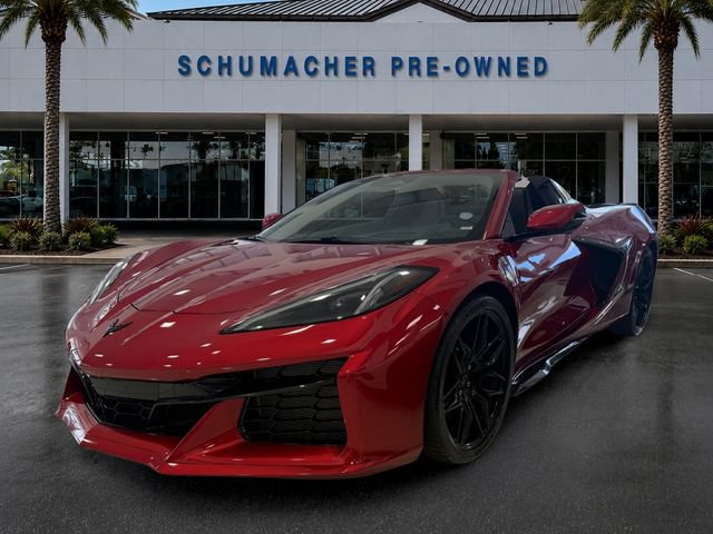 Used 2025 Chevrolet Corvette Z06 RWD image 3