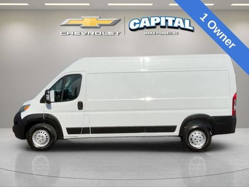 Used 2025 RAM ProMaster 2500 w/ Convenience Group FWD image 2