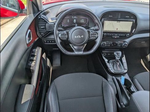 Used 2023 Kia Soul GT-Line FWD image 8