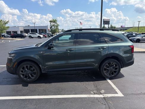 Used 2021 Kia Sorento EX w/ EX AWD X-Line Package image 9
