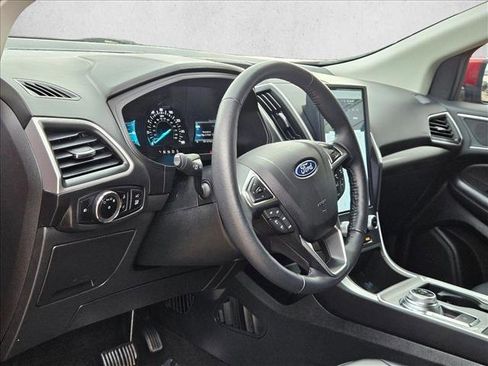 Used 2024 Ford Edge SEL w/ Convenience Package AWD/4WD image 9