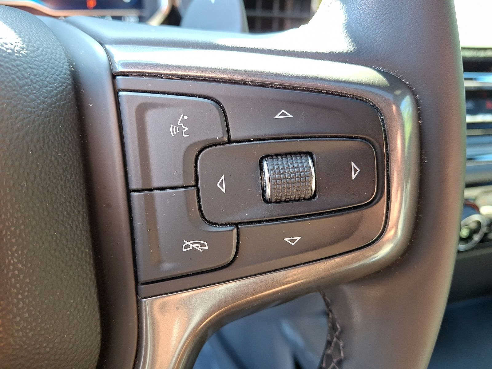 Used 2025 Chevrolet Silverado 1500 ZR2 w/ Technology Package AWD/4WD image 24