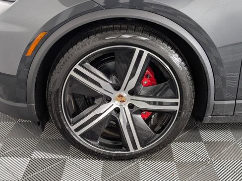 New 2025 Porsche Macan 4S Electric image 11