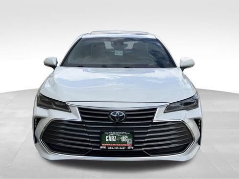 Used 2019 Toyota Avalon Limited w/ All Weather Liner Package FWD image 2