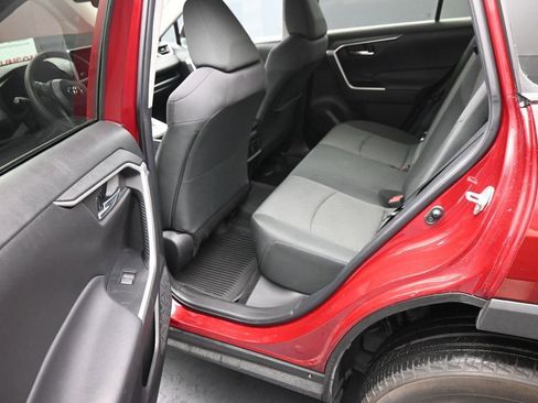 Used 2023 Toyota RAV4 XLE w/ Convenience Package FWD image 21