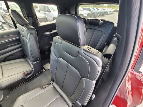 New 2026 Jeep Grand Cherokee L Limited RWD image 11