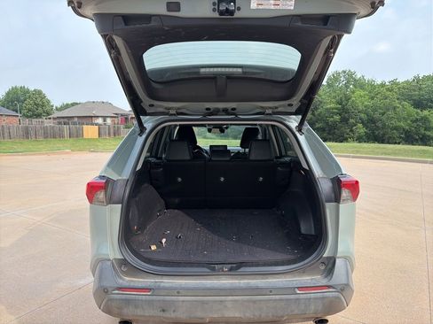 Used 2021 Toyota RAV4 XLE Premium FWD image 17