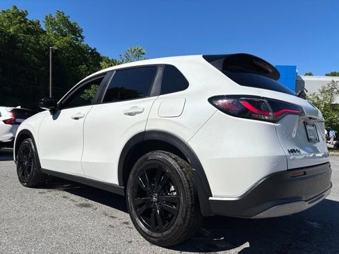 Certified 2026 Honda HR-V Sport image 2