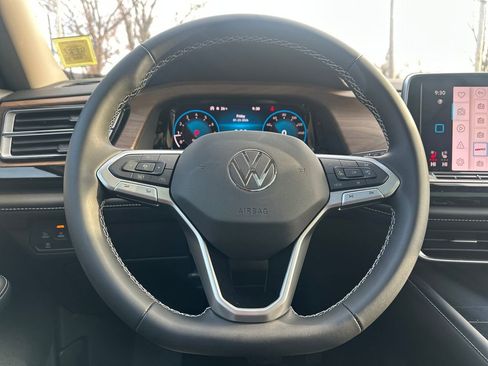 New 2026 Volkswagen Atlas SE image 7