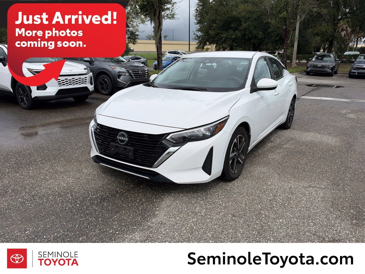 Used 2025 Nissan Sentra SV FWD image 1