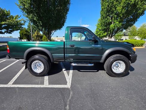 Used 2002 Toyota Tacoma 4x4 Regular Cab w/ Enhancement Pkg image 3