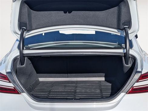 Used 2022 Genesis G70 3.3T image 27