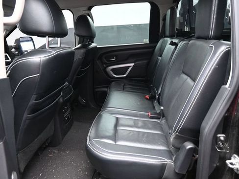 Used 2016 Nissan Titan PRO-4X w/ Pro-4x Convenience Package AWD/4WD image 31