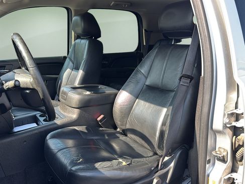 Used 2014 Chevrolet Tahoe LT w/ Texas Edition RWD image 10