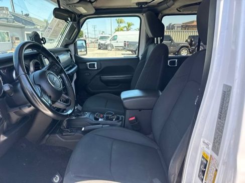 Used 2020 Jeep Wrangler Unlimited Sport S AWD/4WD image 9