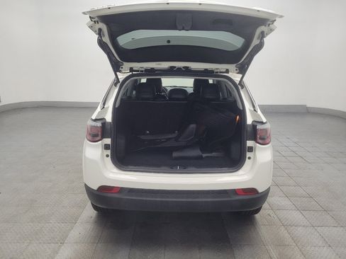 Used 2018 Jeep Compass Latitude w/ Cold Weather Group AWD/4WD image 29
