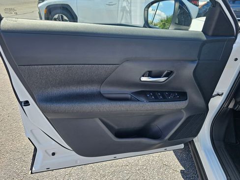 New 2026 Nissan Kicks SV image 12